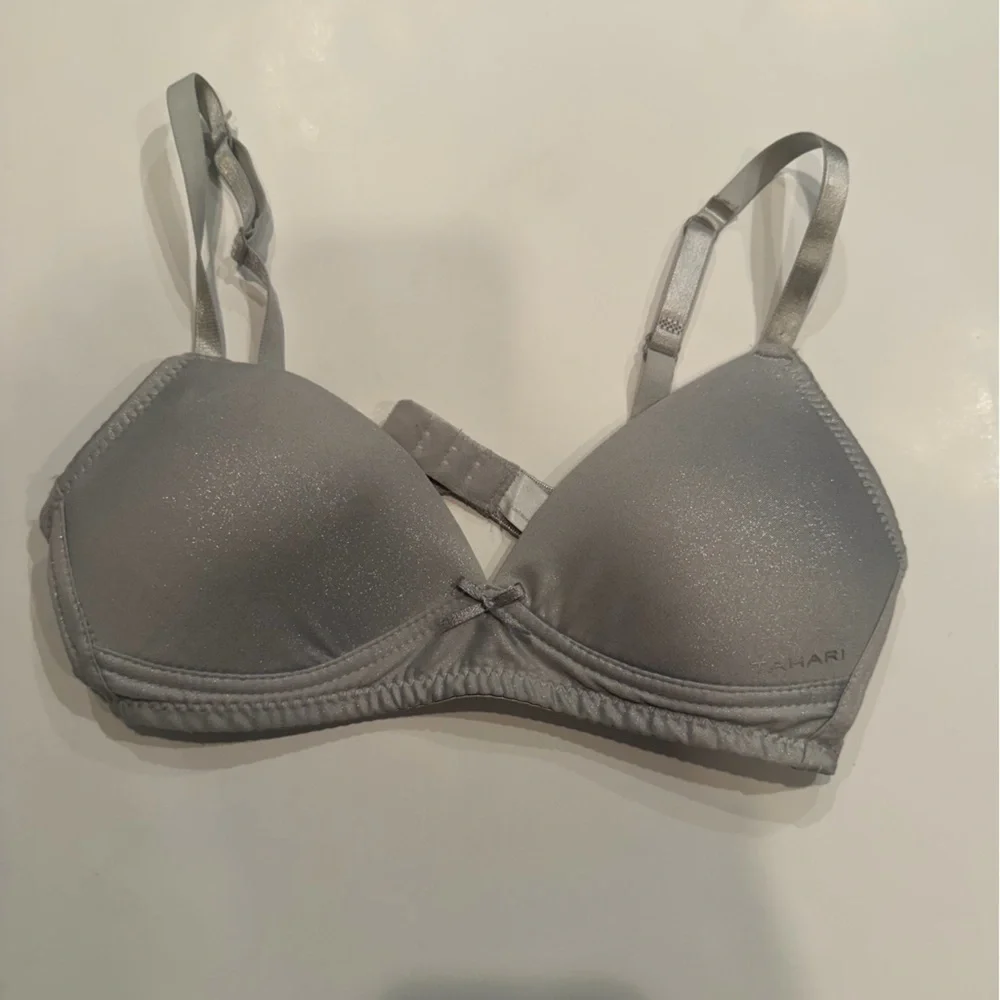 Tahari Gray Shimmery Underwire Bra 32A Smooth Minimal Neutral
